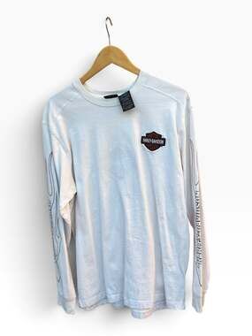 Vintage Harley-Davidson Embroidered Bar and Shield Flames LS Shirt White L